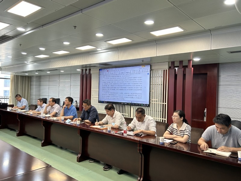 安同良:黨委書記劉春林、院長安同良講授主題教育專題黨課